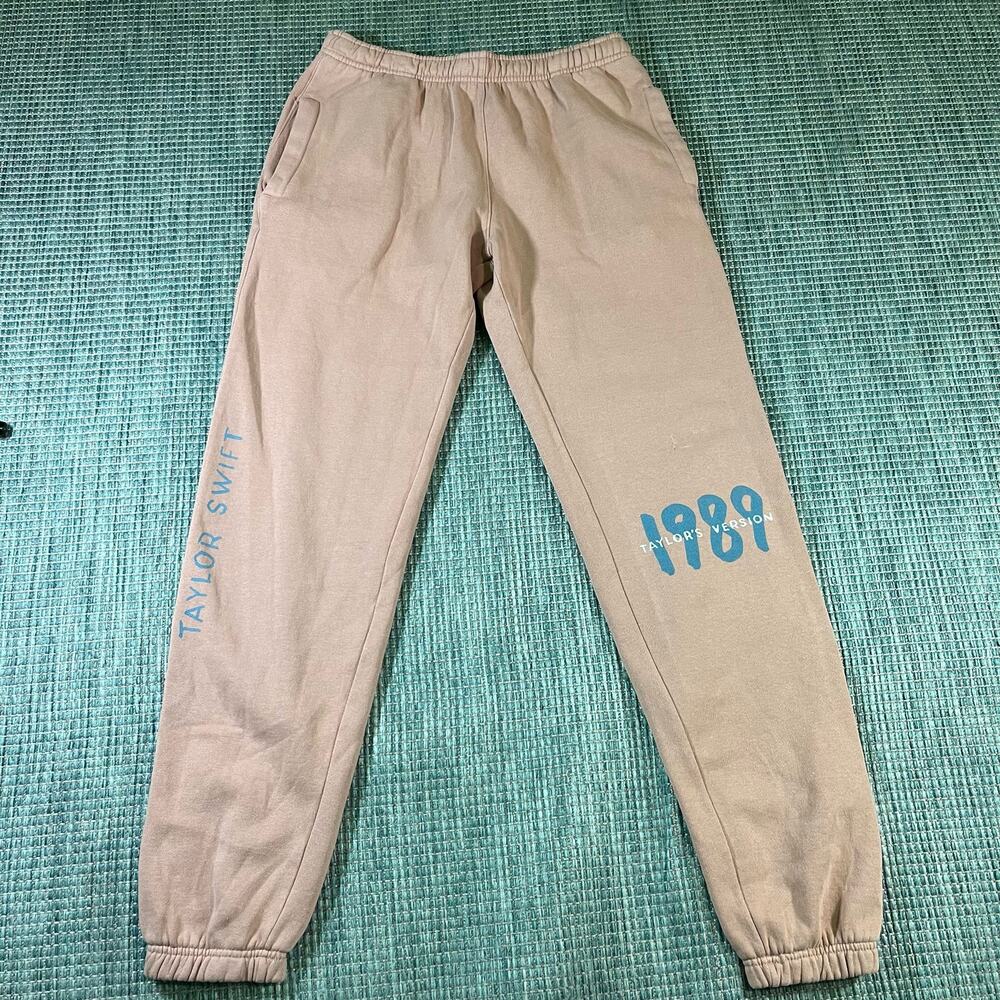 Taylor Swift Sweatpants SIZE M 1989 Taylor Version Spell Out Pink Jogger New